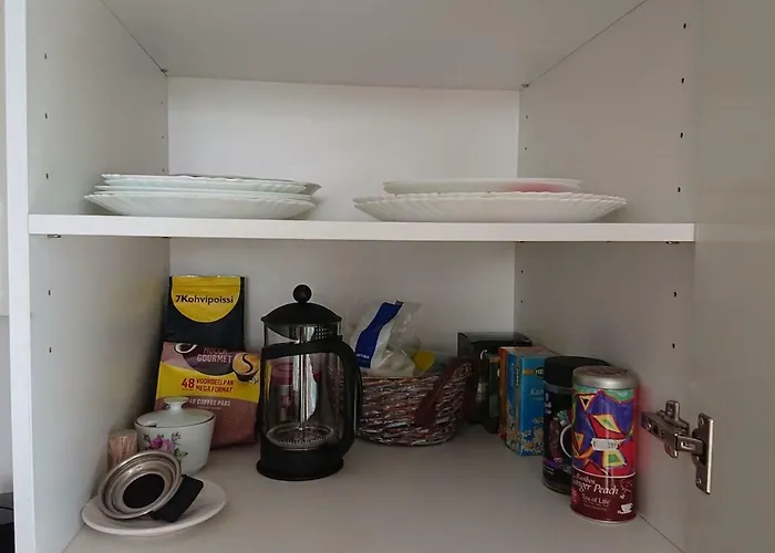 Center - Mardi St., Free Parking!!!